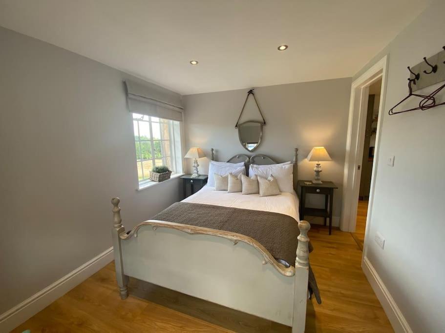 Ferienwohnung The Coach House Alderbury Exterior foto