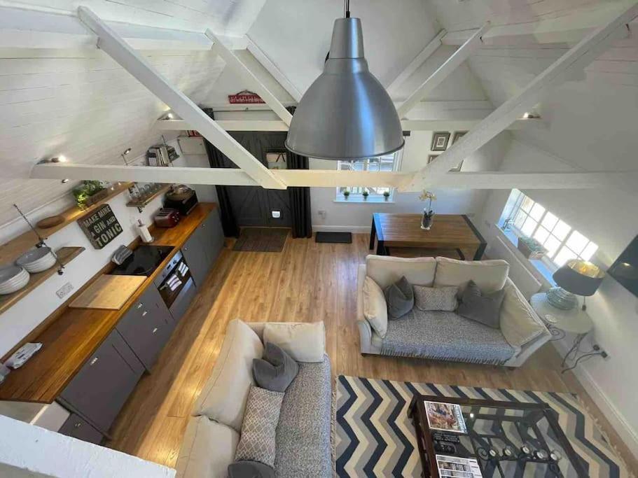 Ferienwohnung The Coach House Alderbury Exterior foto
