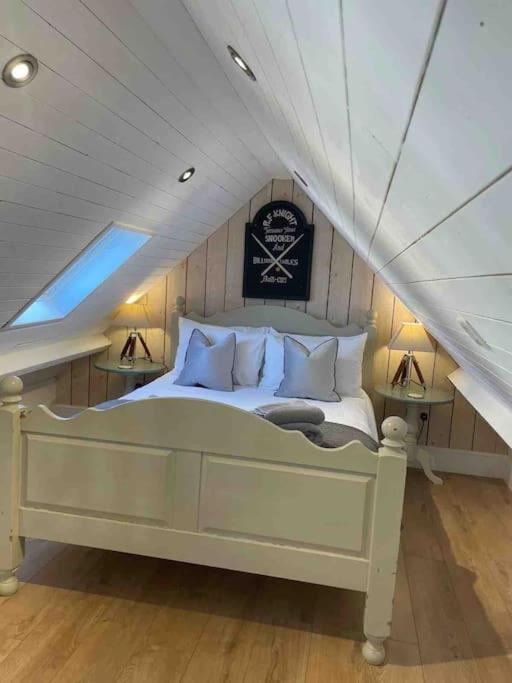 Ferienwohnung The Coach House Alderbury Exterior foto